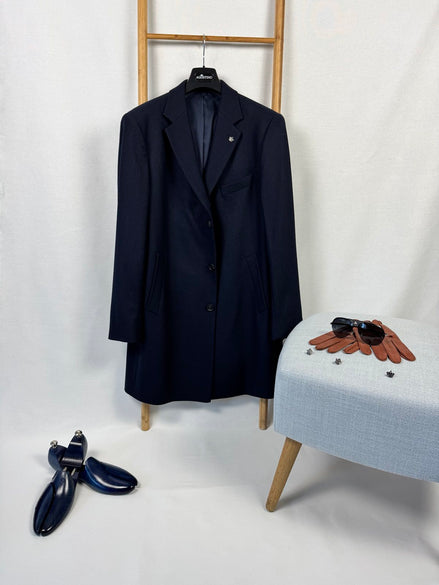 Тъмносиньо палто от вълна и полиестер