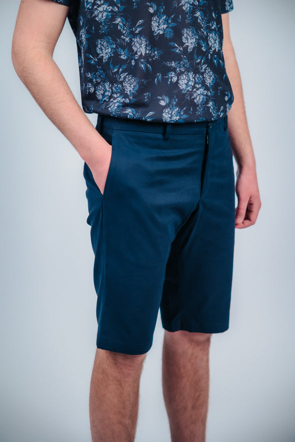 Тъмносини бермуди Bologna